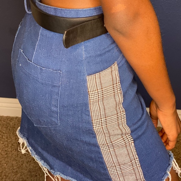 Skirt w/ plaid detailing - Picture 3 of 4